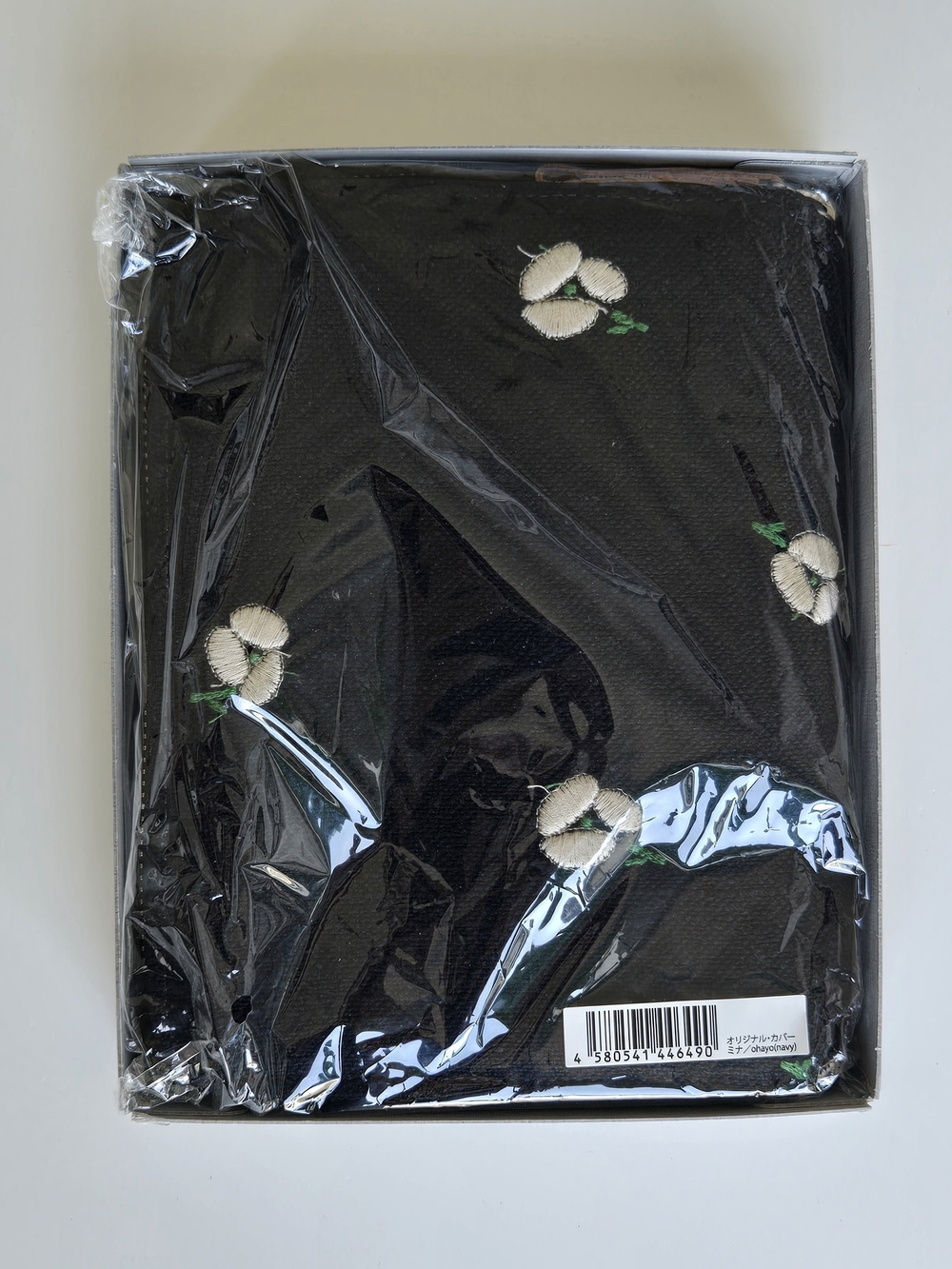 Hobonichi A6 Mina Perhonen 'Ohayo' Zip Cover - Picture 6 of 9